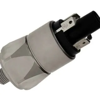 sq27-push-spade